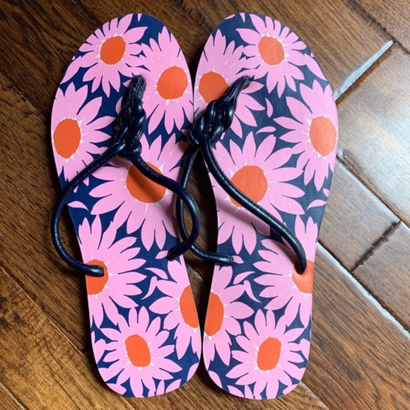 Shoes - Vera Bradley Flip Flops Size Large 9/10